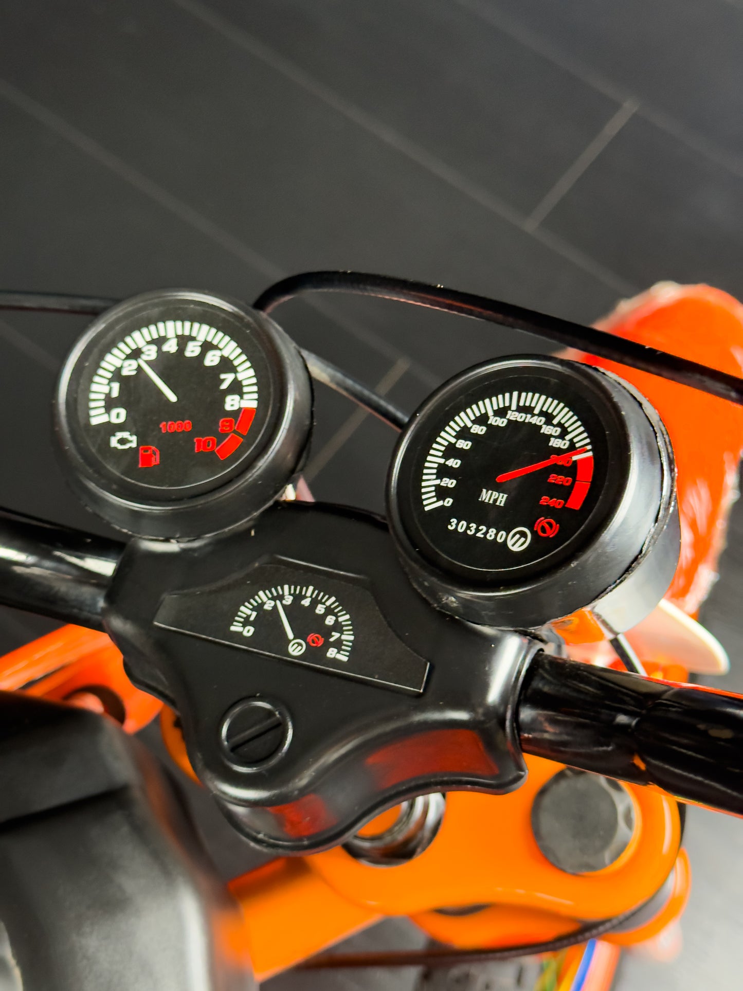 TIGER MOTOCIKL 20