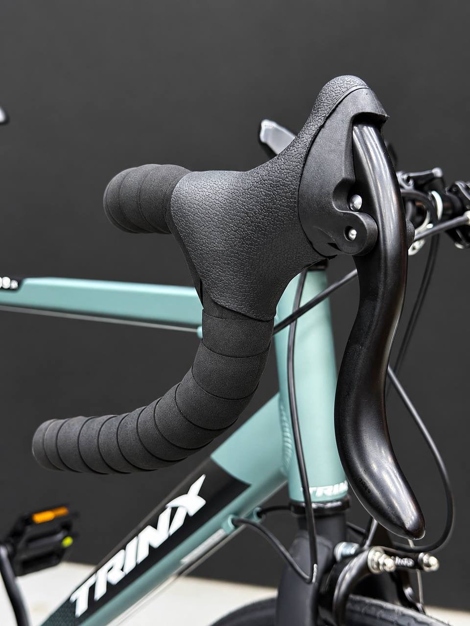 TRINX Tempo 1.4 Road Bike – 700C Aluminum Frame, Shimano 14-Speed