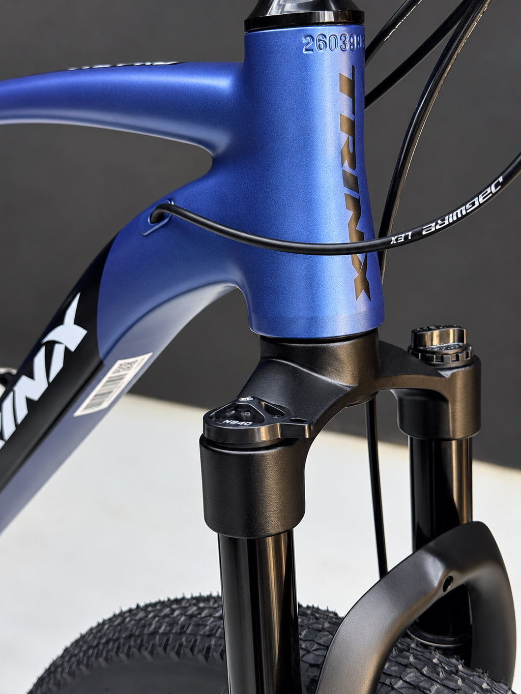 دراجة جبلية TRINX X2 PRO مقاس 29 بوصة، إطار رياضي أزرق، شوكة أمامية ممتصة للصدمات، مكابح قرصية، إطارات ذات نتوءات لتضاريس متنوعة