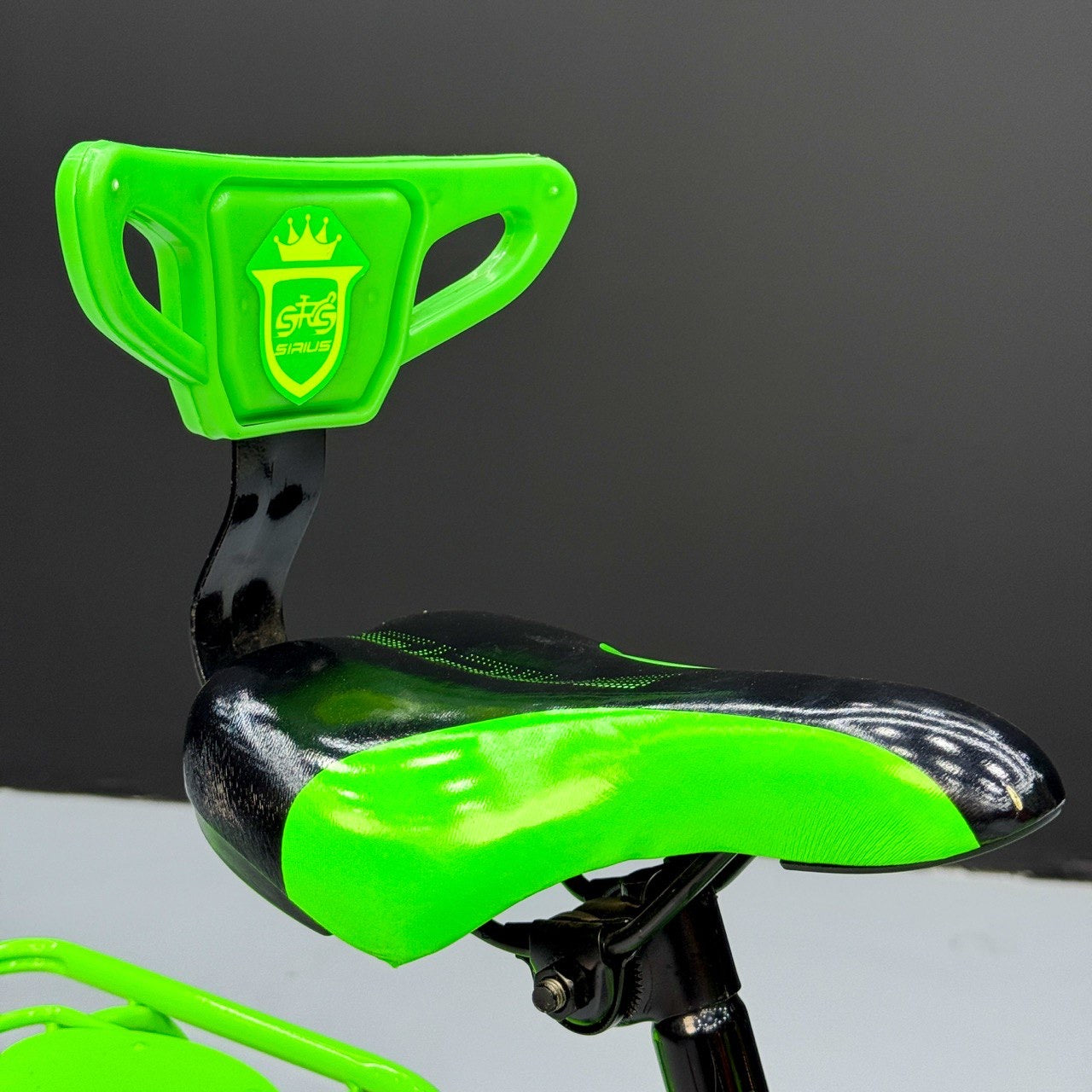 Series 16” Kids Bicycle – Heavy-Duty Frame with Front Basket & Backrest Seat – Safe & Stable Ride Green