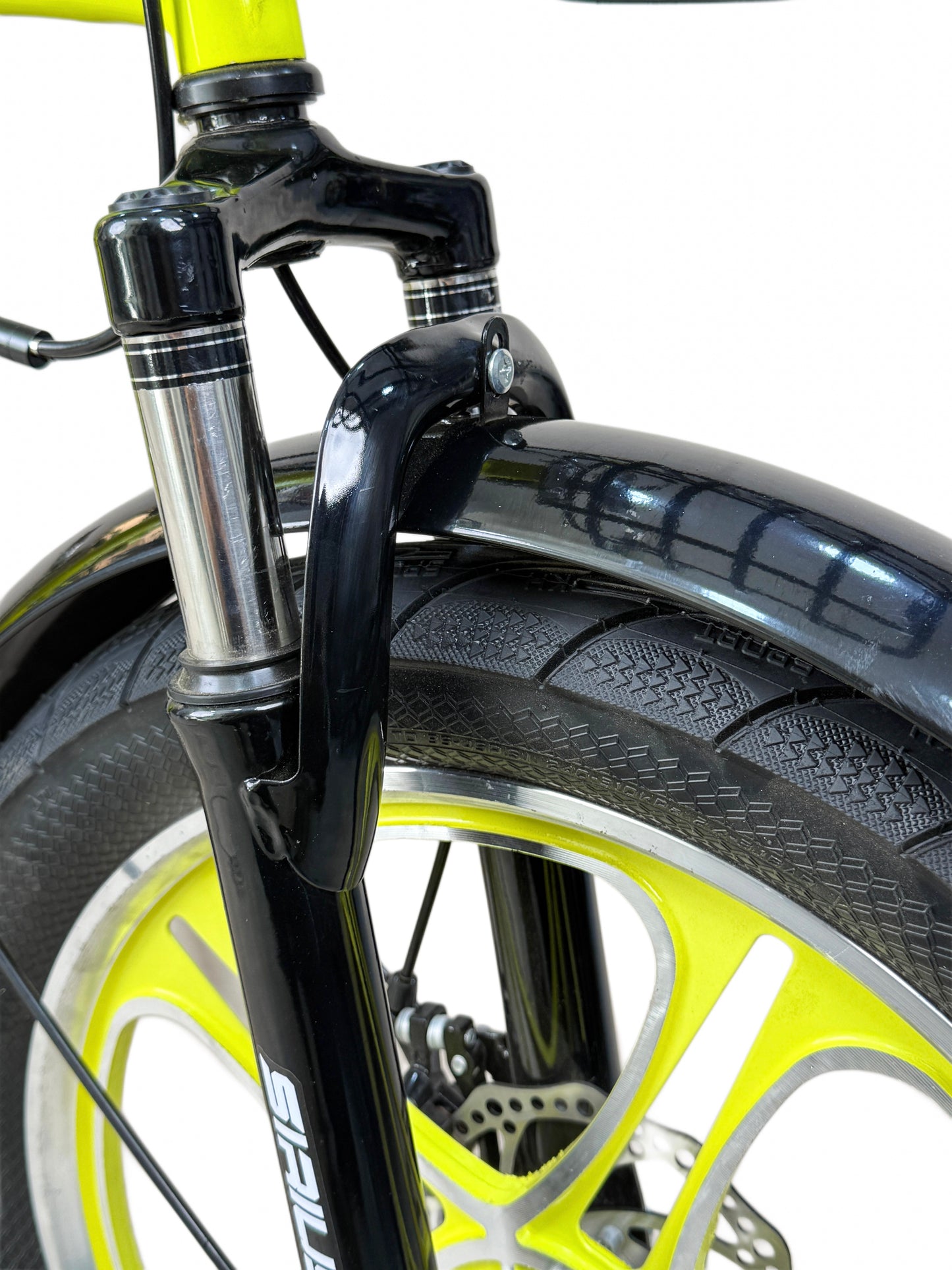 BMX 20 Inch Kids & Teens Bike – Durable Frame with Front Basket & Padded Rear Seat