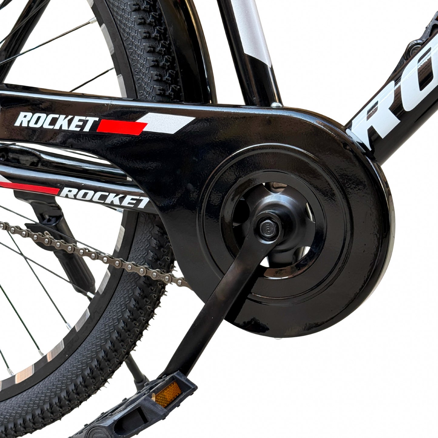 26” Single-Speed Bicycle – Front Suspension + Disc Brake – Internal Cable Frame – Front Basket & Rear Seat – Metal Mudguards red