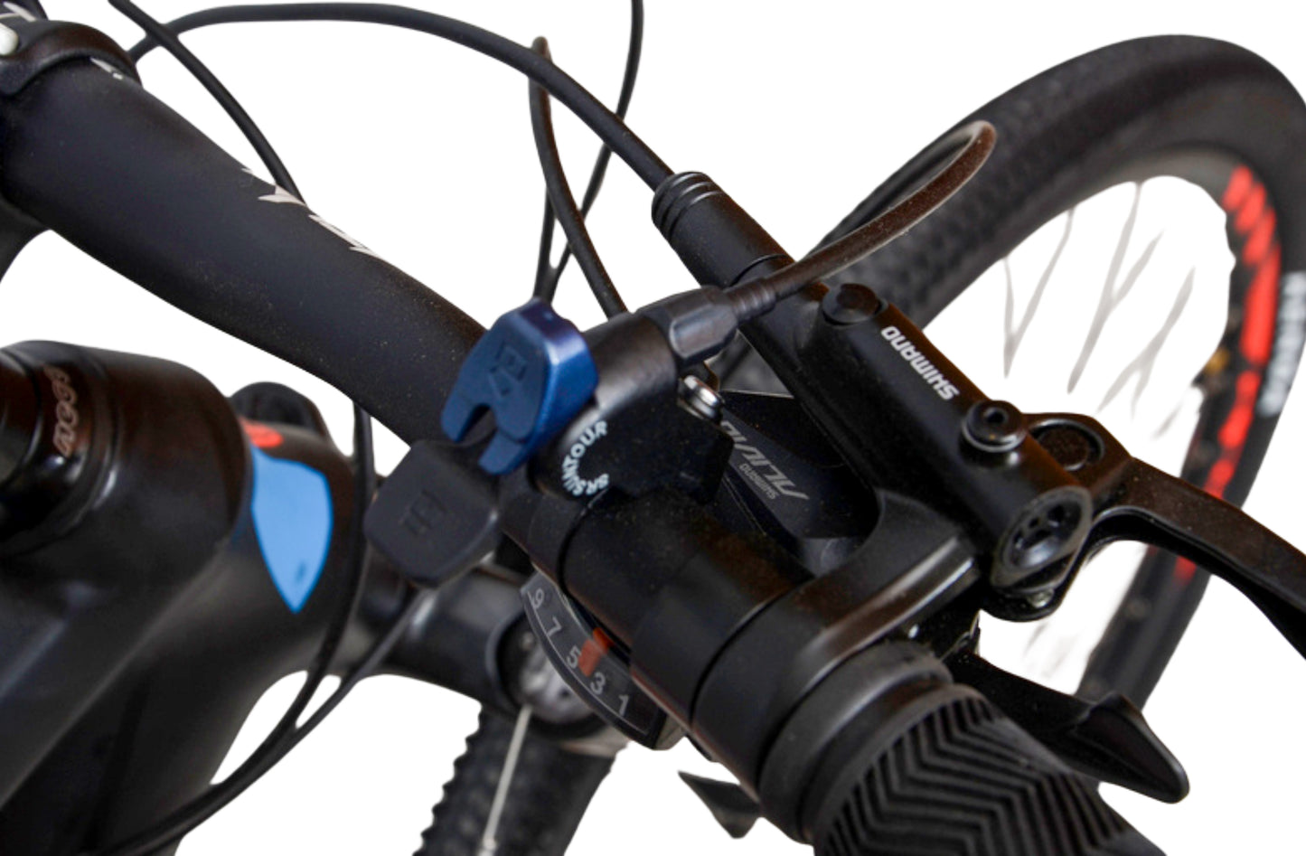 دراجة جبلية احترافية مقاس 29 بوصة - إطار من سبائك الألومنيوم - مكونات شيمانو أليفيو كاملة - فرامل قرصية هيدروليكية