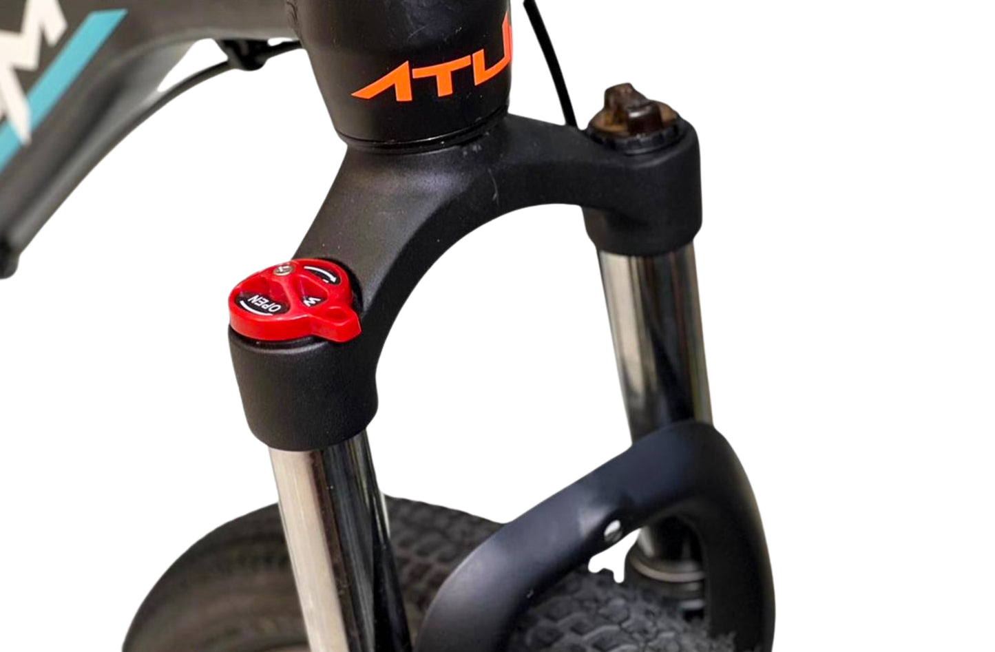 Atum Storm V3 26” Mountain Bike – 6061 Alloy Frame – Shimano 24-Speed – Disc Brakes – Lockable Front Suspension