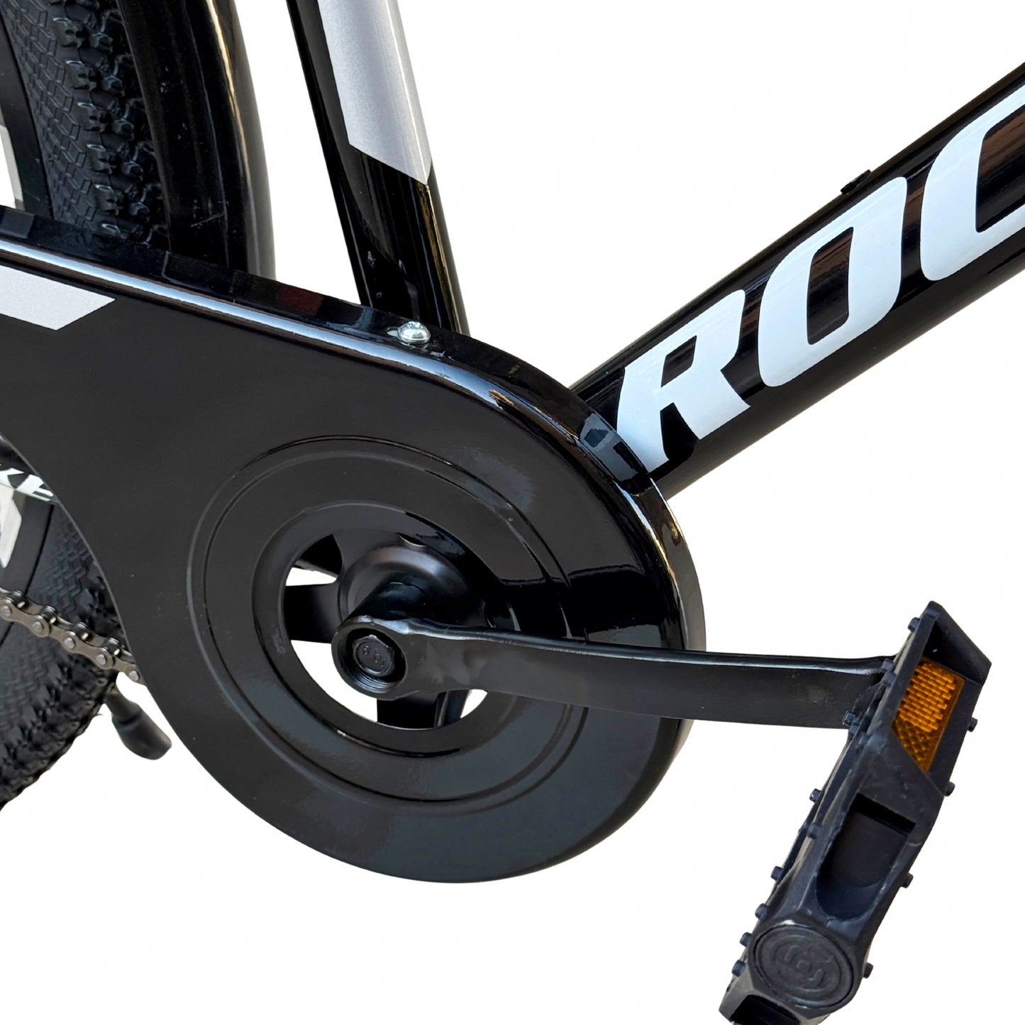 26” Single-Speed Bicycle – Front Suspension + Disc Brake – Internal Cable Frame – Front Basket & Rear Seat – Metal Mudguards blue