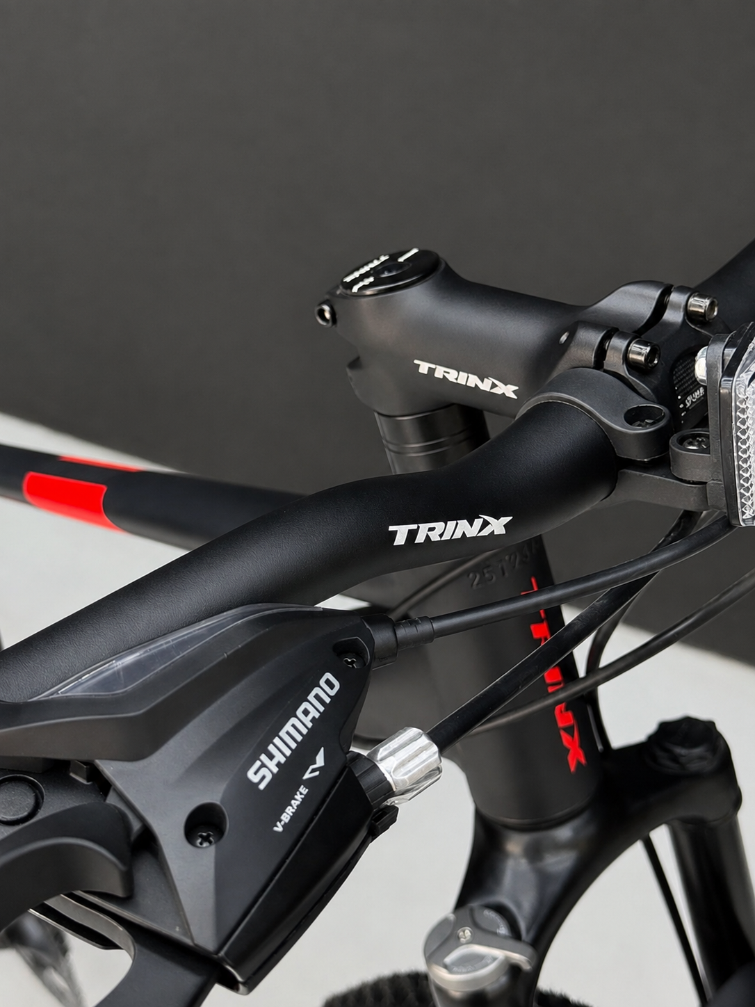 Trinx M500 PRO 29-Inch Mountain Bike – 24-Speed Shimano, 6061 Aluminum Frame, Mechanical Disc Brakes & Lock-Out Front Suspension