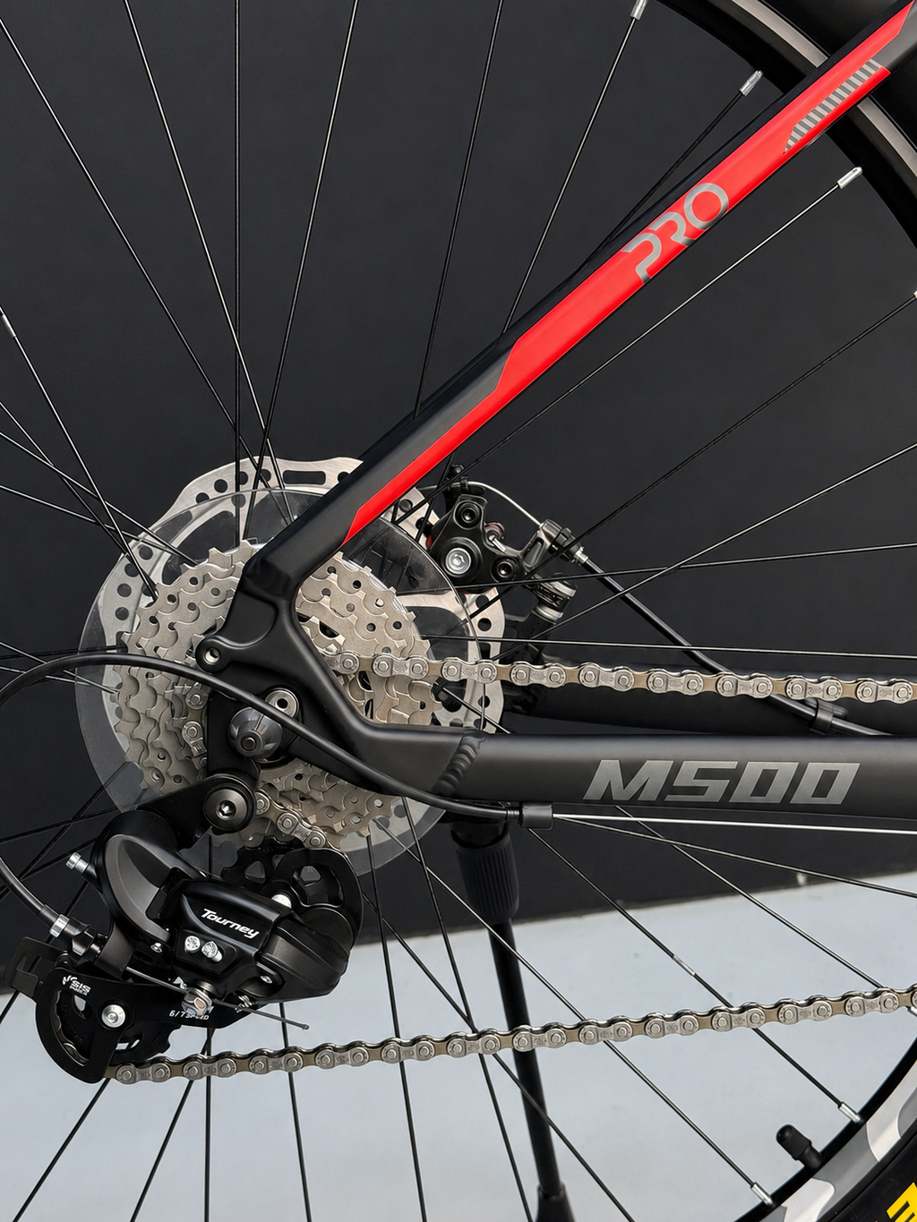 Trinx M500 PRO 29-Inch Mountain Bike – 24-Speed Shimano, 6061 Aluminum Frame, Mechanical Disc Brakes & Lock-Out Front Suspension