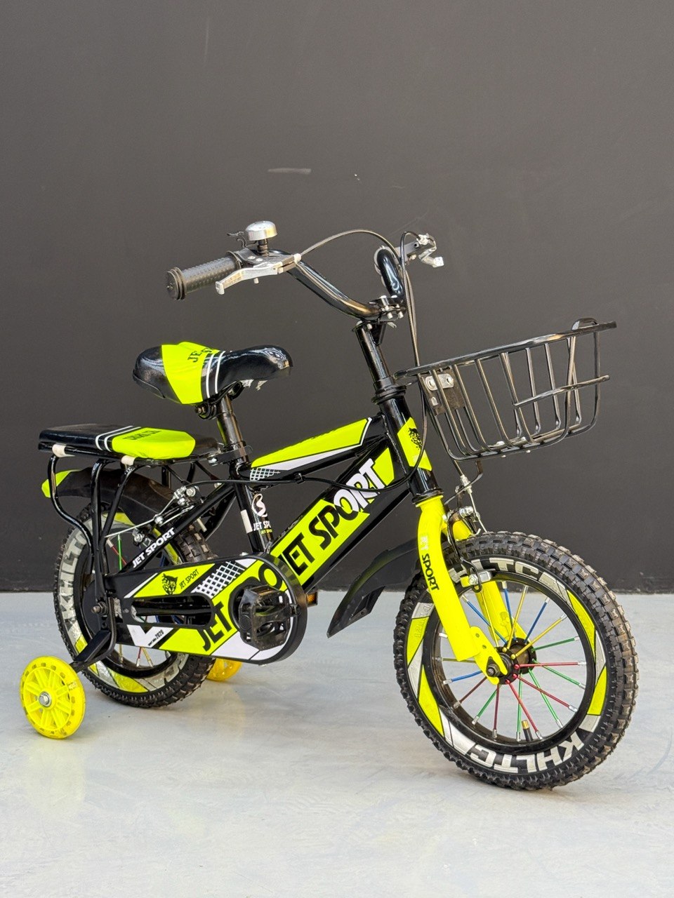 Kids' bike, sizes 12 - 16 - 20, suitable for ages 2 to 10 years, durable high-quality frame, front basket, bell, quick-release padded seat, front and rear mudguards
