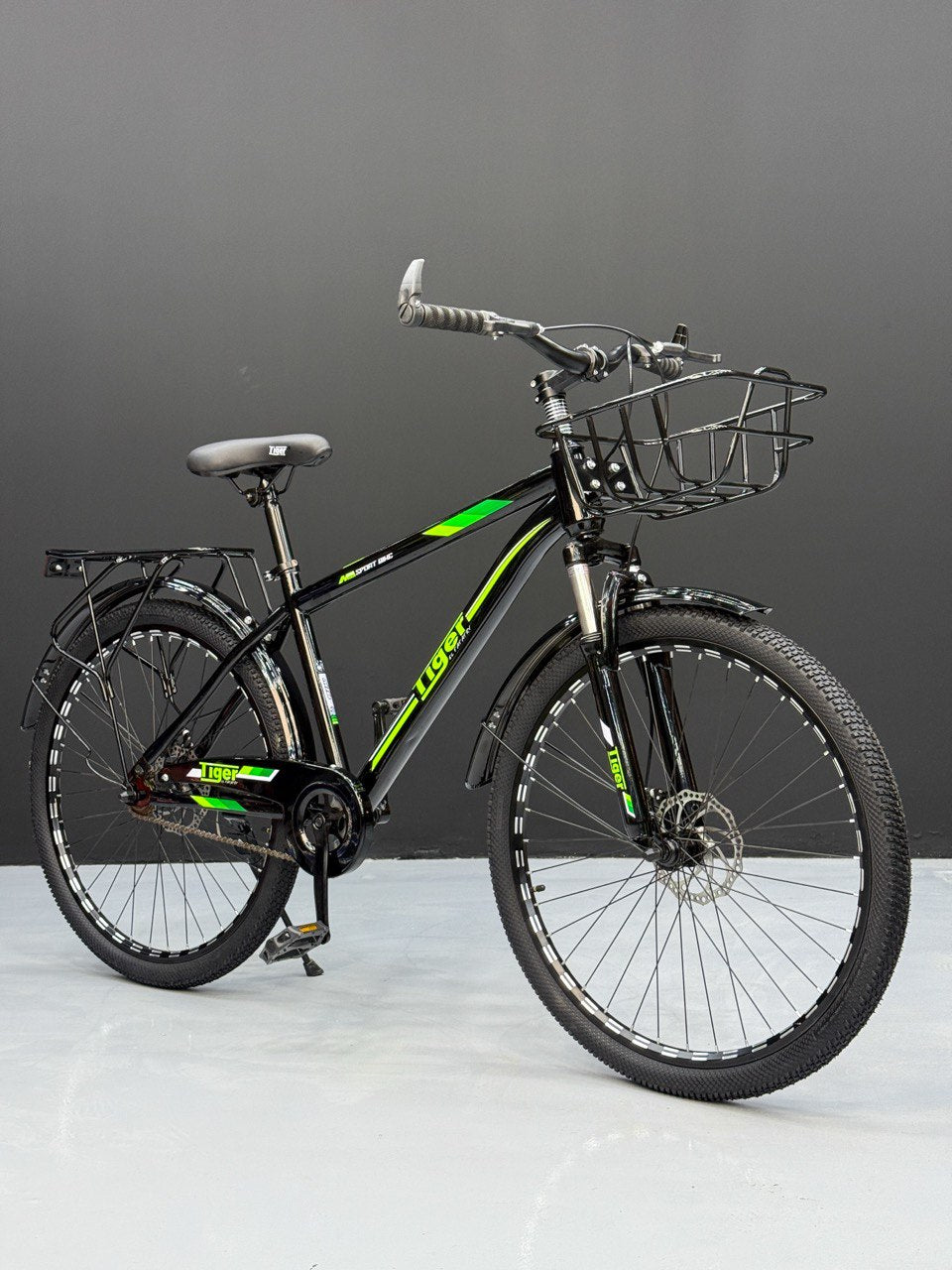 26 Inch Multi-Purpose Bicycle – Disc Brakes – Front Suspension – Front Basket & Rear Carrier – Metal Mudguards – Suitable for 150–180 cm Height Green