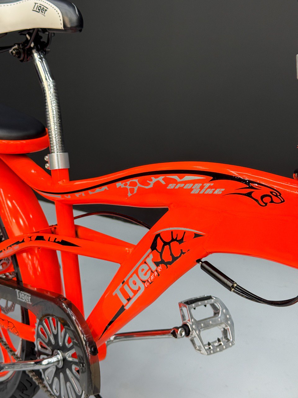 BMX Bike 20” – Strong Frame – Sport Rims – Front Basket – Rear Seat – Wide Tires Orange