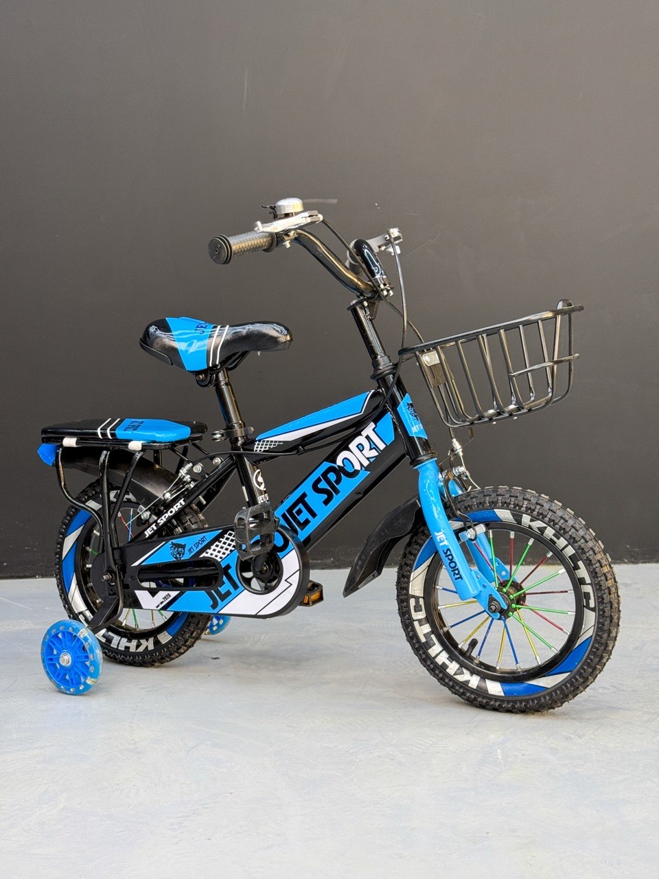 Kids' bike, sizes 12 - 16 - 20, suitable for ages 2 to 10 years, durable high-quality frame, front basket, bell, quick-release padded seat, front and rear mudguards