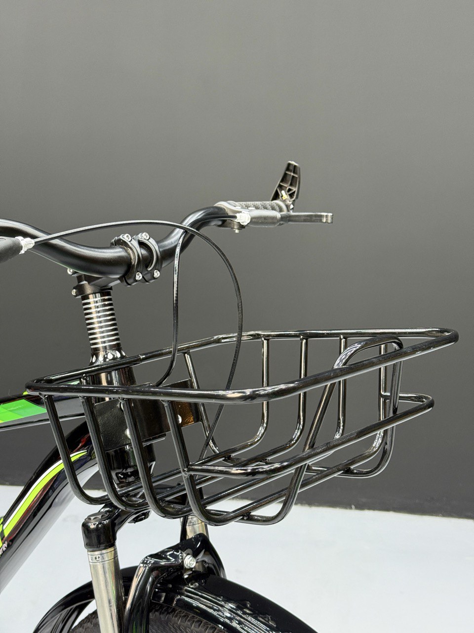 26 Inch Multi-Purpose Bicycle – Disc Brakes – Front Suspension – Front Basket & Rear Carrier – Metal Mudguards – Suitable for 150–180 cm Height Green