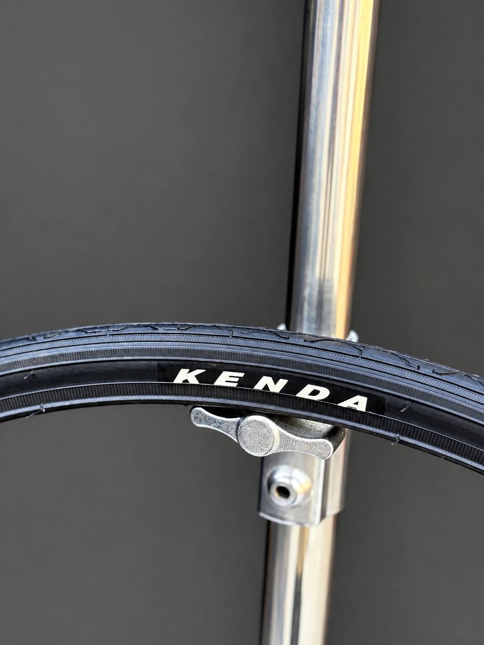 KENDA K153 Bicycle Tire 700×23C – Made in Indonesia