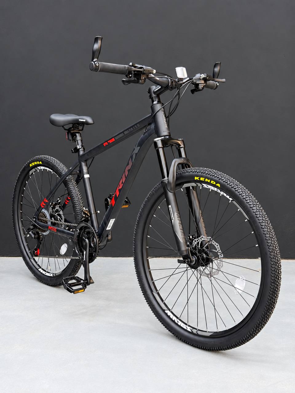 دراجة جبلية TRINX M116، عجلات مقاس 26 بوصة، إطار من ألومنيوم 6061، ناقل حركة شيمانو بسرعة 21 سرعة، نظام تعليق أمامي قابل للقفل، مكابح قرص ميكانيكية مقاس 160 مم