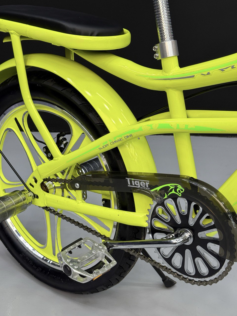 BMX Bike 20” – Strong Frame – Sport Rims – Front Basket – Rear Seat – Wide Tires Lime Green