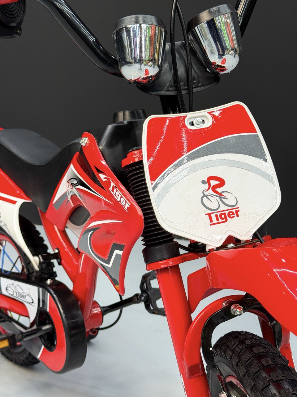 12-Inch Sporty Motorcycle-Style Bicycle for Ages 2-4 Years Red