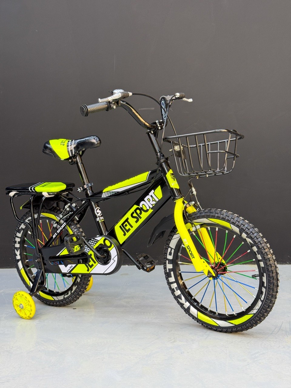 Kids' bike, sizes 12 - 16 - 20, suitable for ages 2 to 10 years, durable high-quality frame, front basket, bell, quick-release padded seat, front and rear mudguards