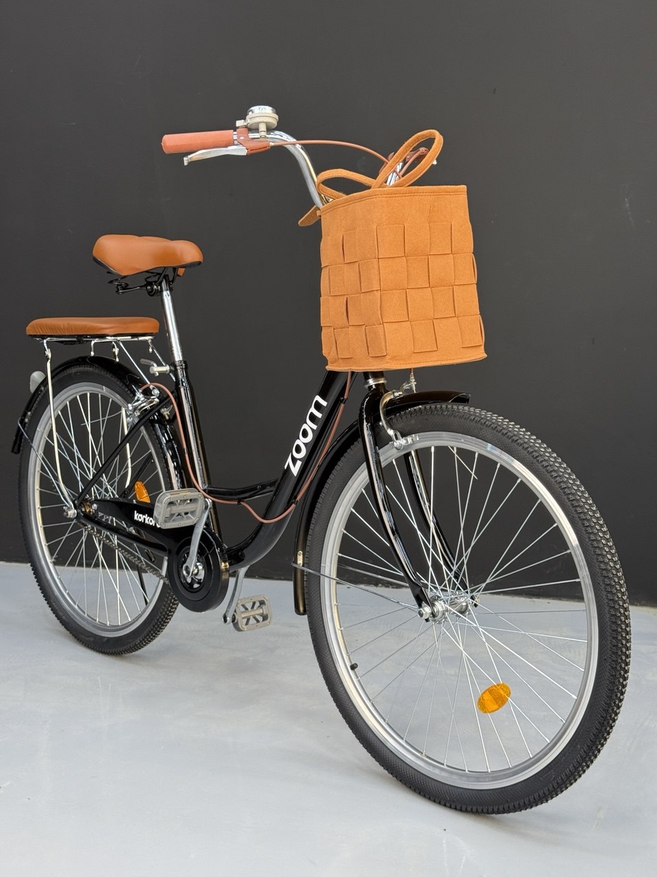 26” Step-Through City Bike – Comfortable Low-Step Frame with Front Basket & Padded Rear Seat – Suitable for Heights 150–180 cm
