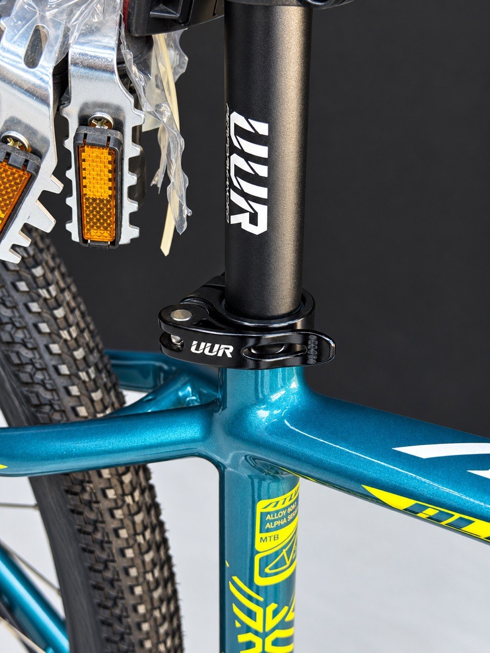 Atum Alpha 29 Mountain Bike – Aluminum Frame, 27-Speed Shimano, Hydraulic Disc Brakes