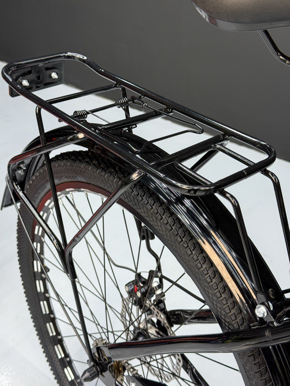 26 Inch Multi-Purpose Bicycle – Disc Brakes – Front Suspension – Front Basket & Rear Carrier – Metal Mudguards – Suitable for 150–180 cm Height Blue