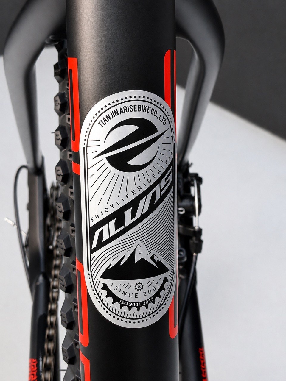 دراجة جبلية Alvas Blade 29 بوصة – ألومنيوم شيمانو 24 سرعة