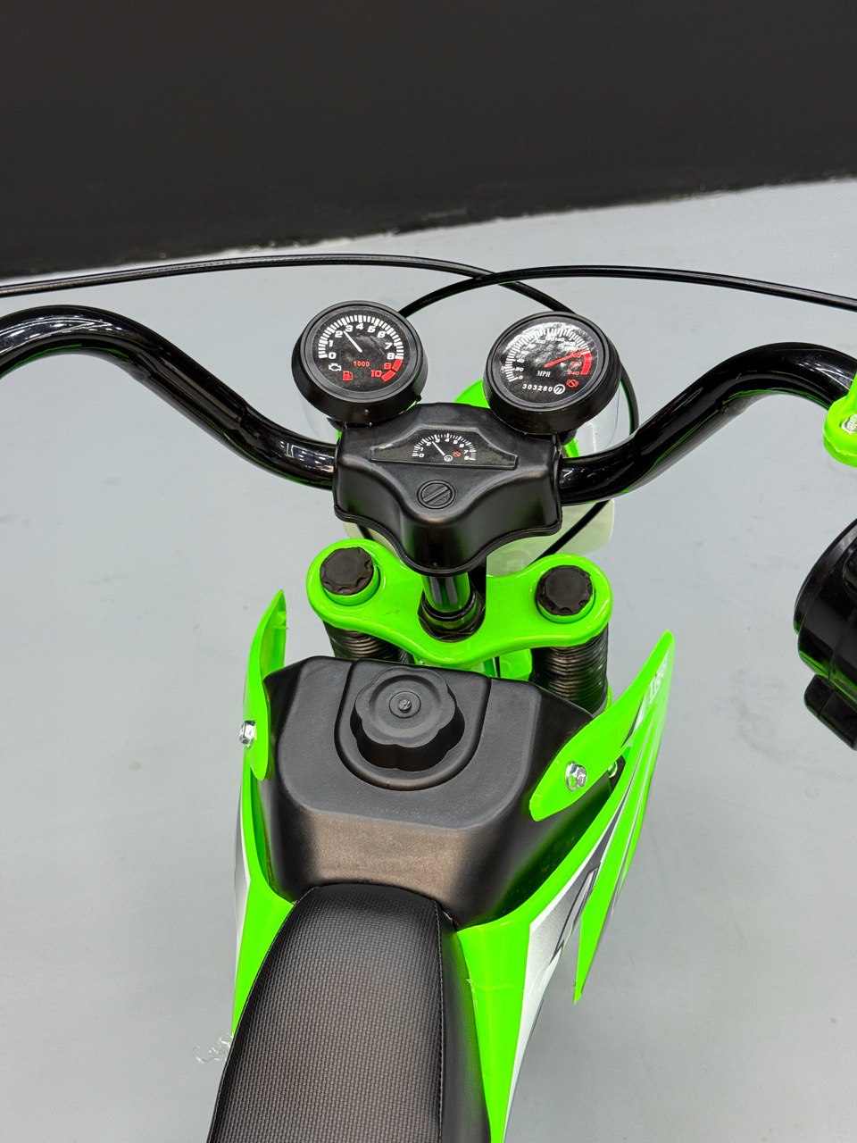 12-Inch Sporty Motorcycle-Style Bicycle for Ages 2-4 Years Green