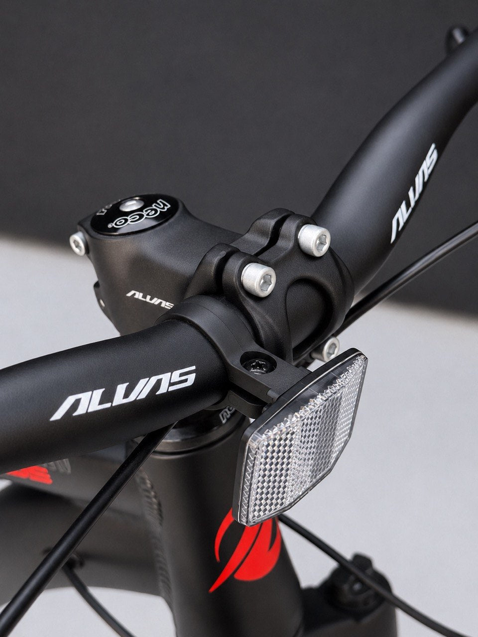 دراجة جبلية Alvas Blade 29 بوصة – ألومنيوم شيمانو 24 سرعة
