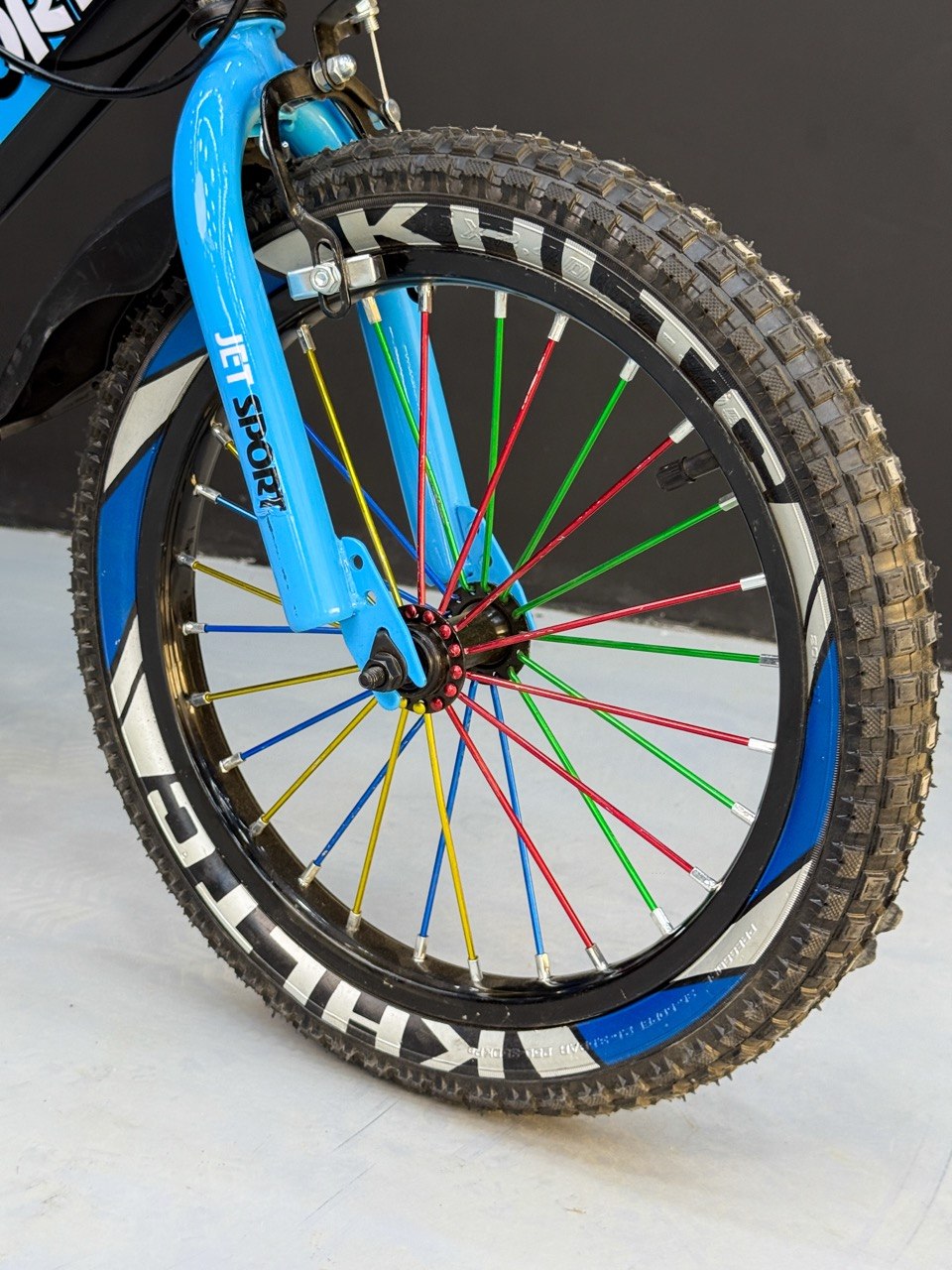 Kids' bike, sizes 12 - 16 - 20, suitable for ages 2 to 10 years, durable high-quality frame, front basket, bell, quick-release padded seat, front and rear mudguards